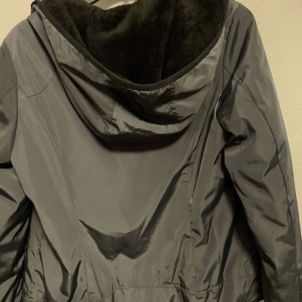 Jacket - Picture 3 of 4